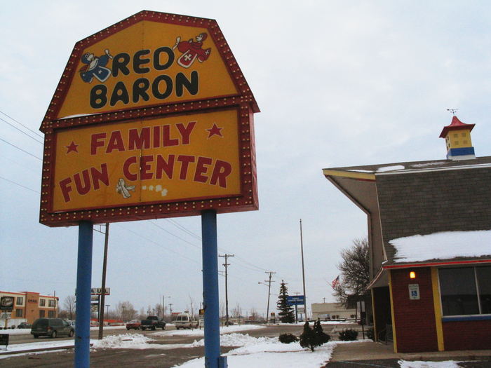 Red Barn Restaurant - Taylor - 8700 Telegraph Rd (newer photo)